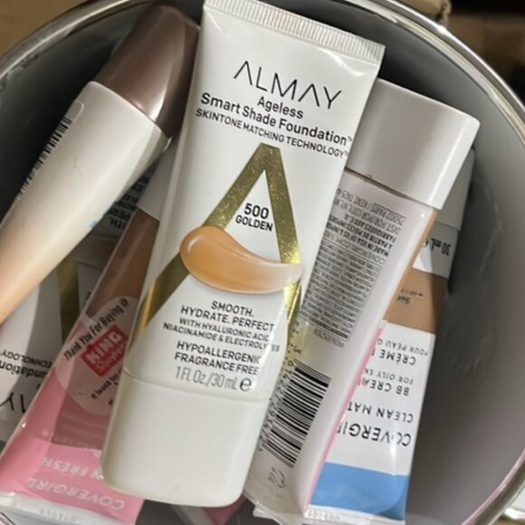 50 WHOLESALE COSMETICS BULK LOT MIXED BRANDS NEW CURRENT - Picture 2 of 13